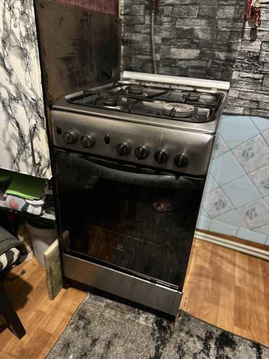 Газова плитка INDESIT нержавейка
