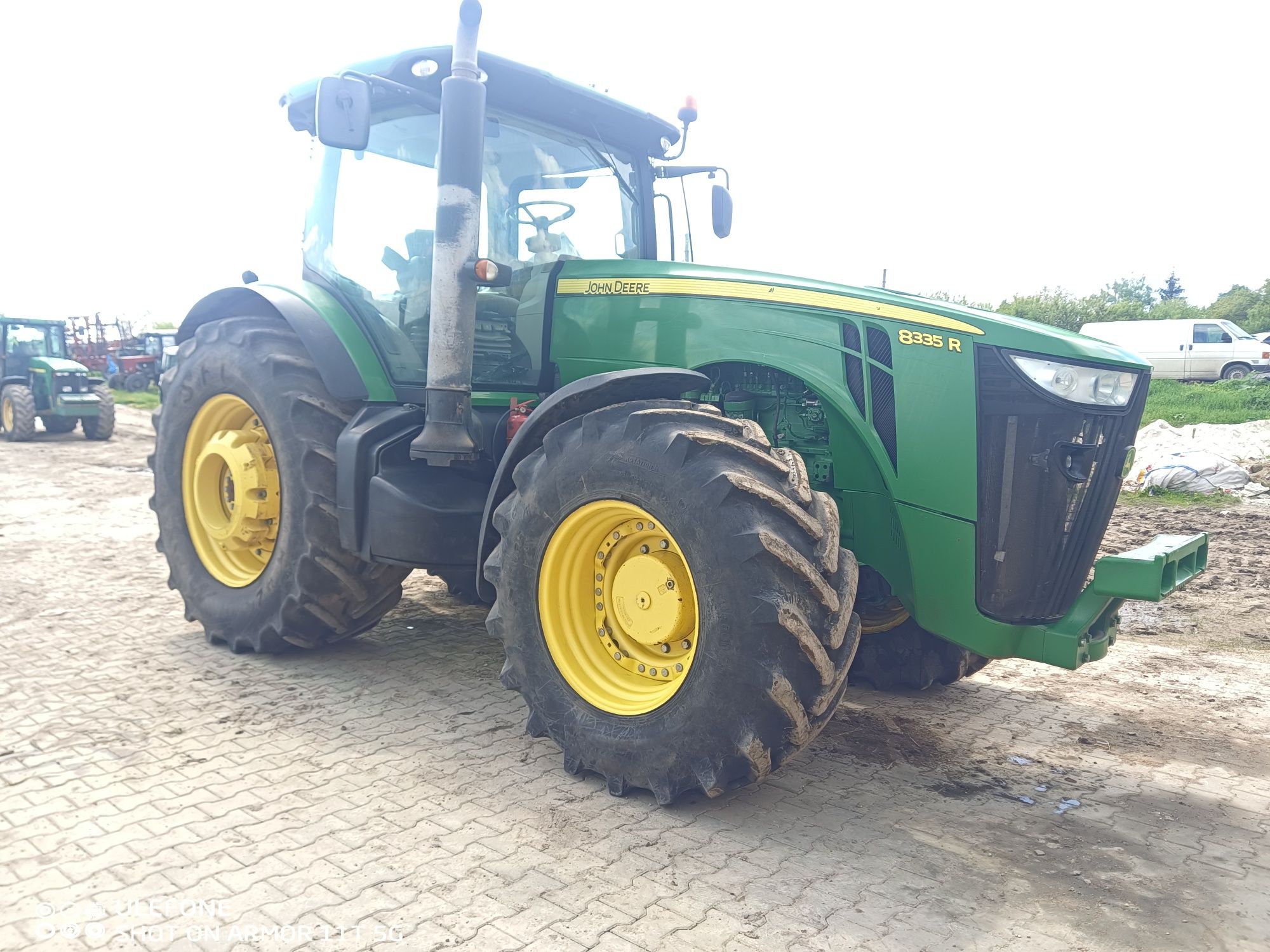 John Deere 8335R