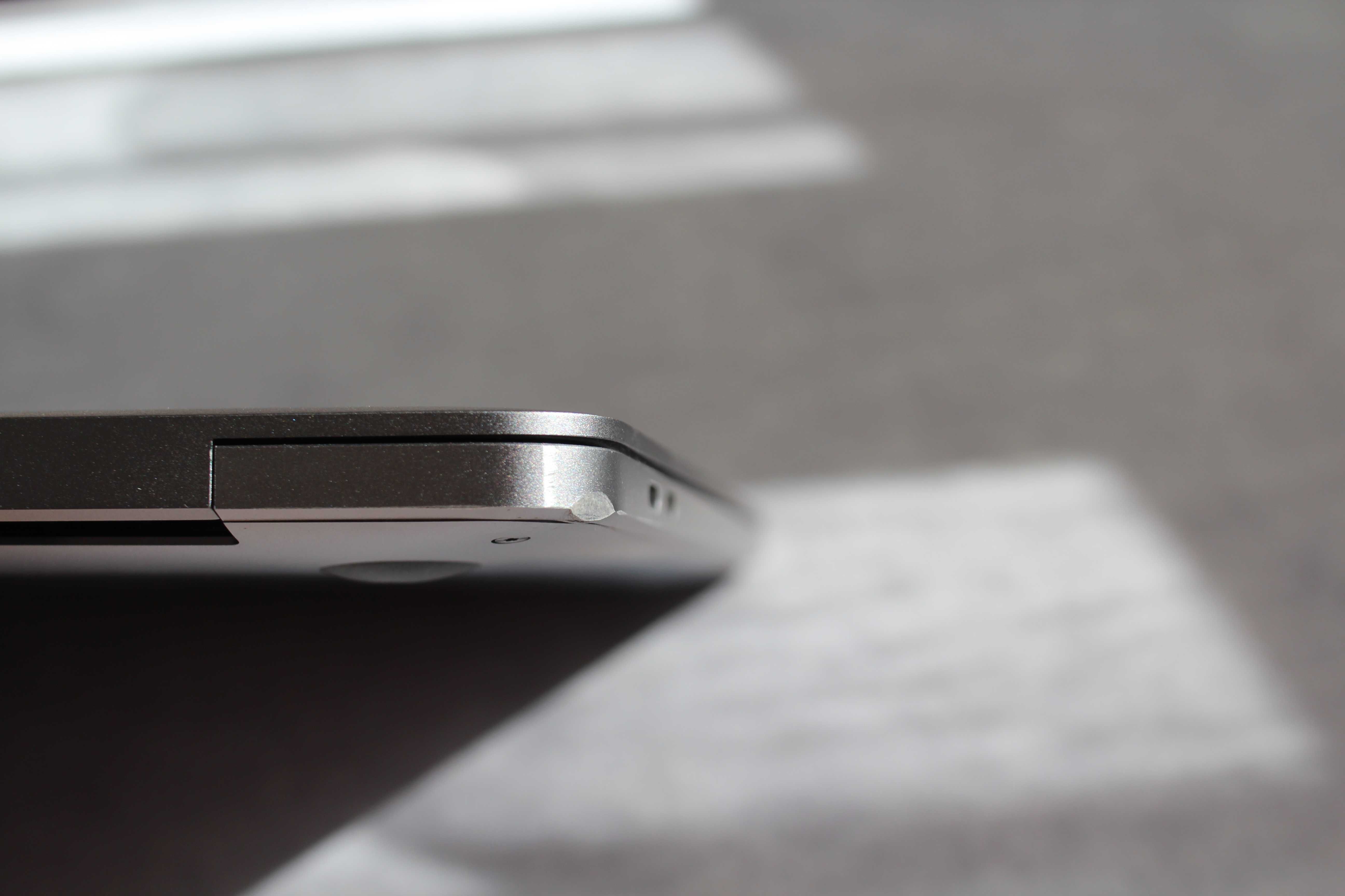 MacBook Pro 13" M1 (2020) – Modelo A2338