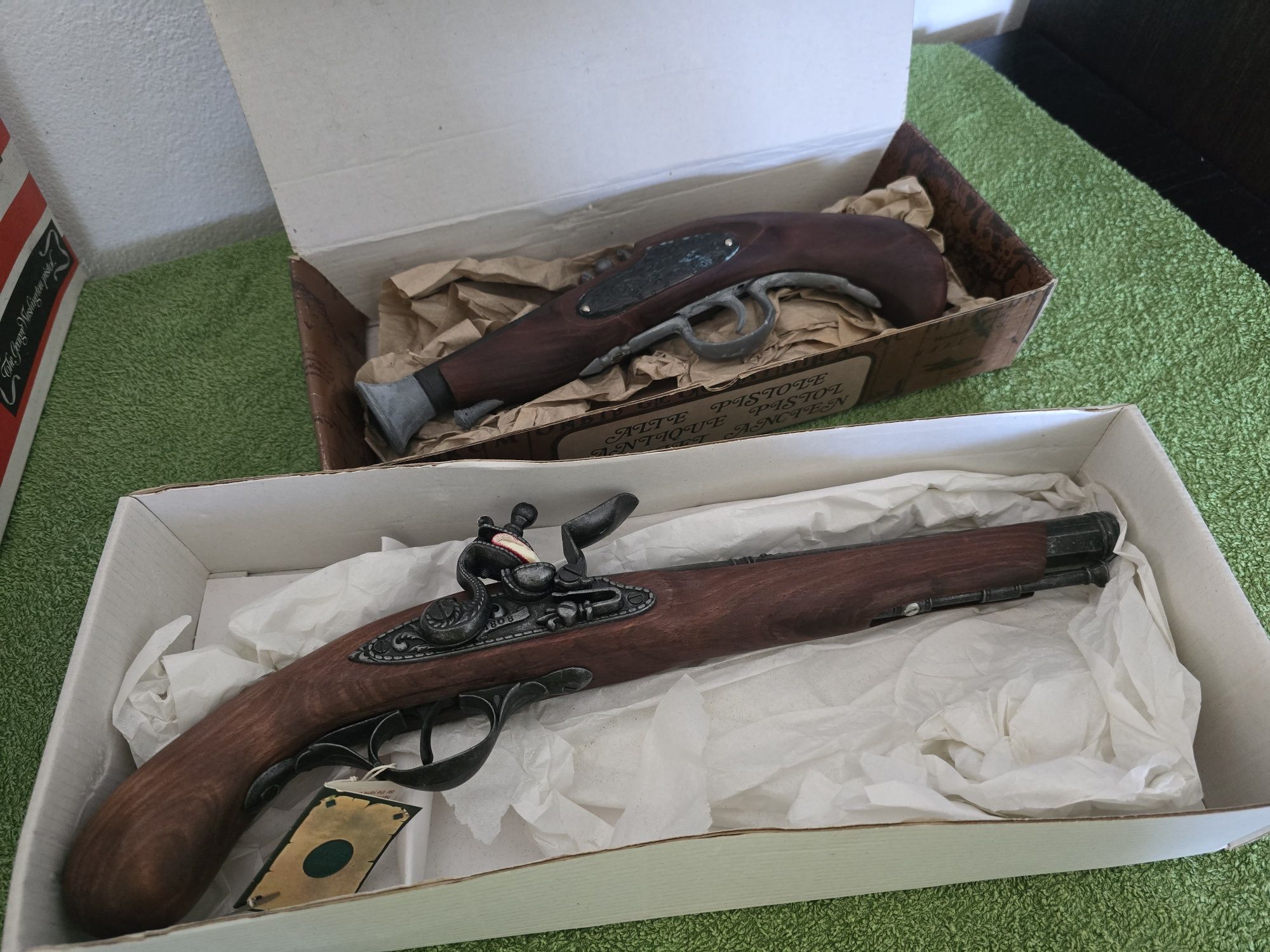 Pistolas decorativas