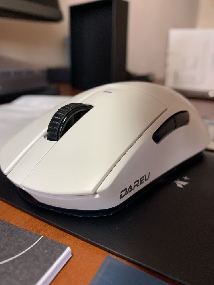 Dareu A950 pro ігрова бездротова компʼютерна миша