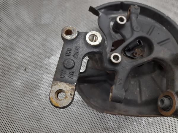 Manga de eixo trás direita VOLKSWAGEN Golf V (1K1)