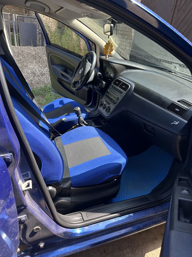 Продам авто Fiat Punto,механіка,2009 р.