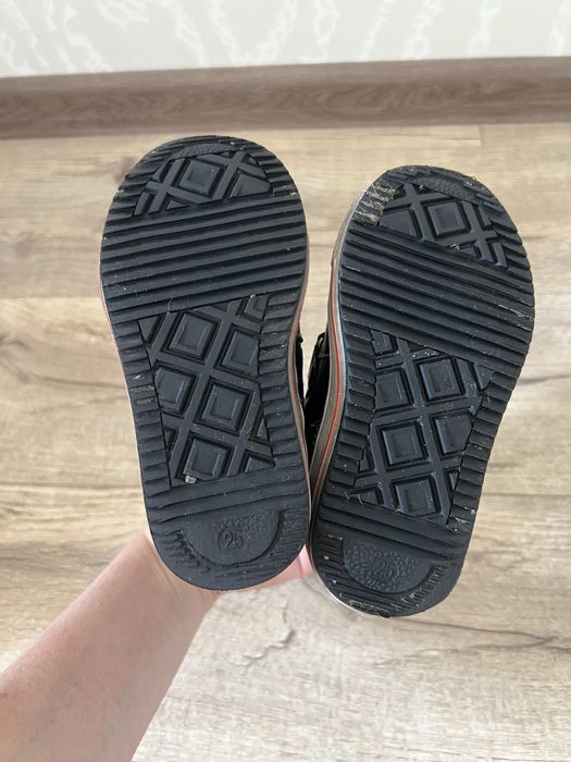 Демісезонні черевики для хлопчика 25 р