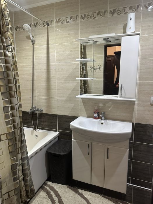 Сдам двухкомнатную уютную квартиру посуточно !