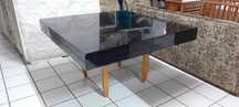 Mesa de jantar quadrada