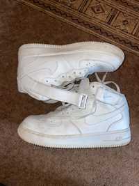 Мужские кроссовки кеды Найк Форсы Nike Air Force 1 07 Mid Triple White