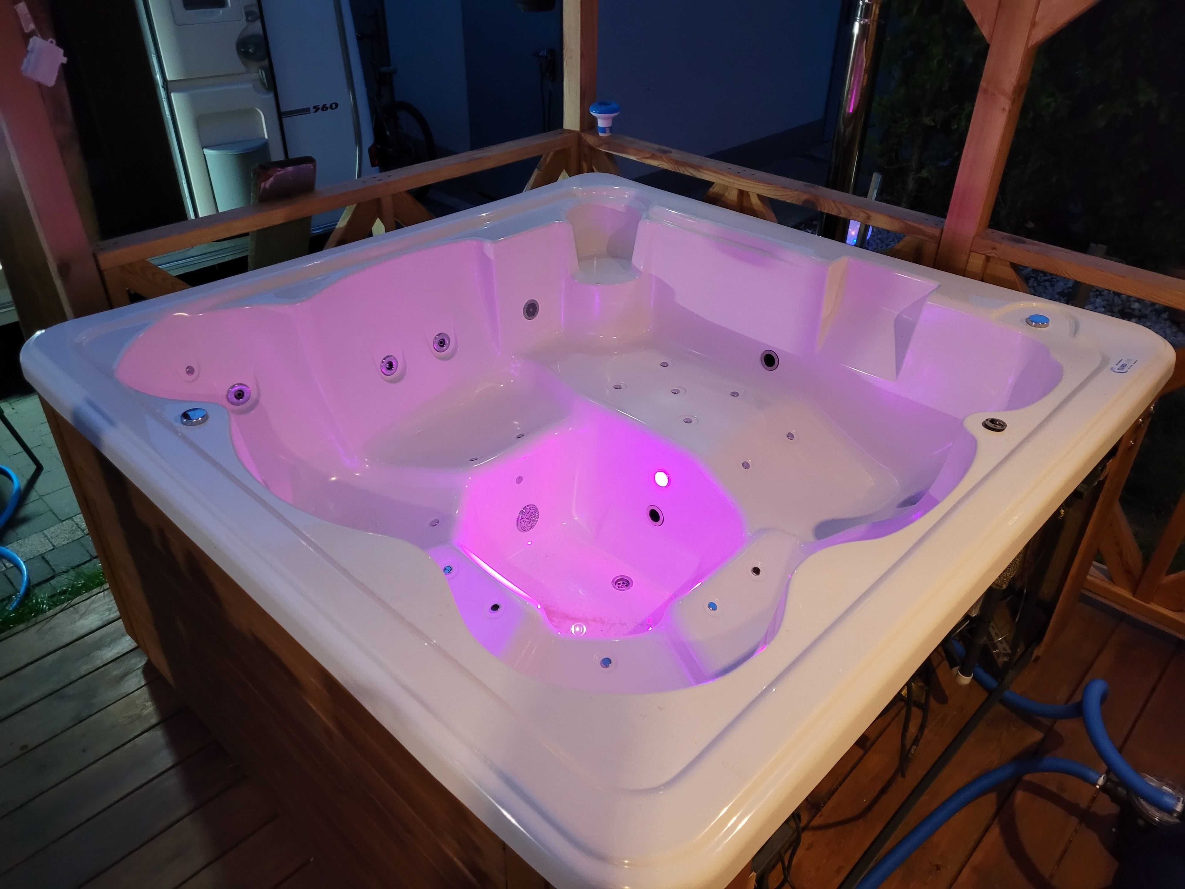 Luksusowe 6 osobowe JACUZZI COMFORT – hydromasaż, air - raty 0%