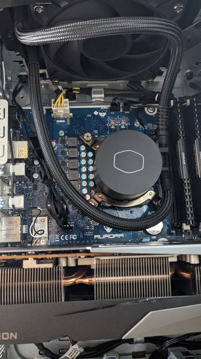 Alienware Aurora R12 | i5-11400f | RX6800 | 32 GB | 1TB