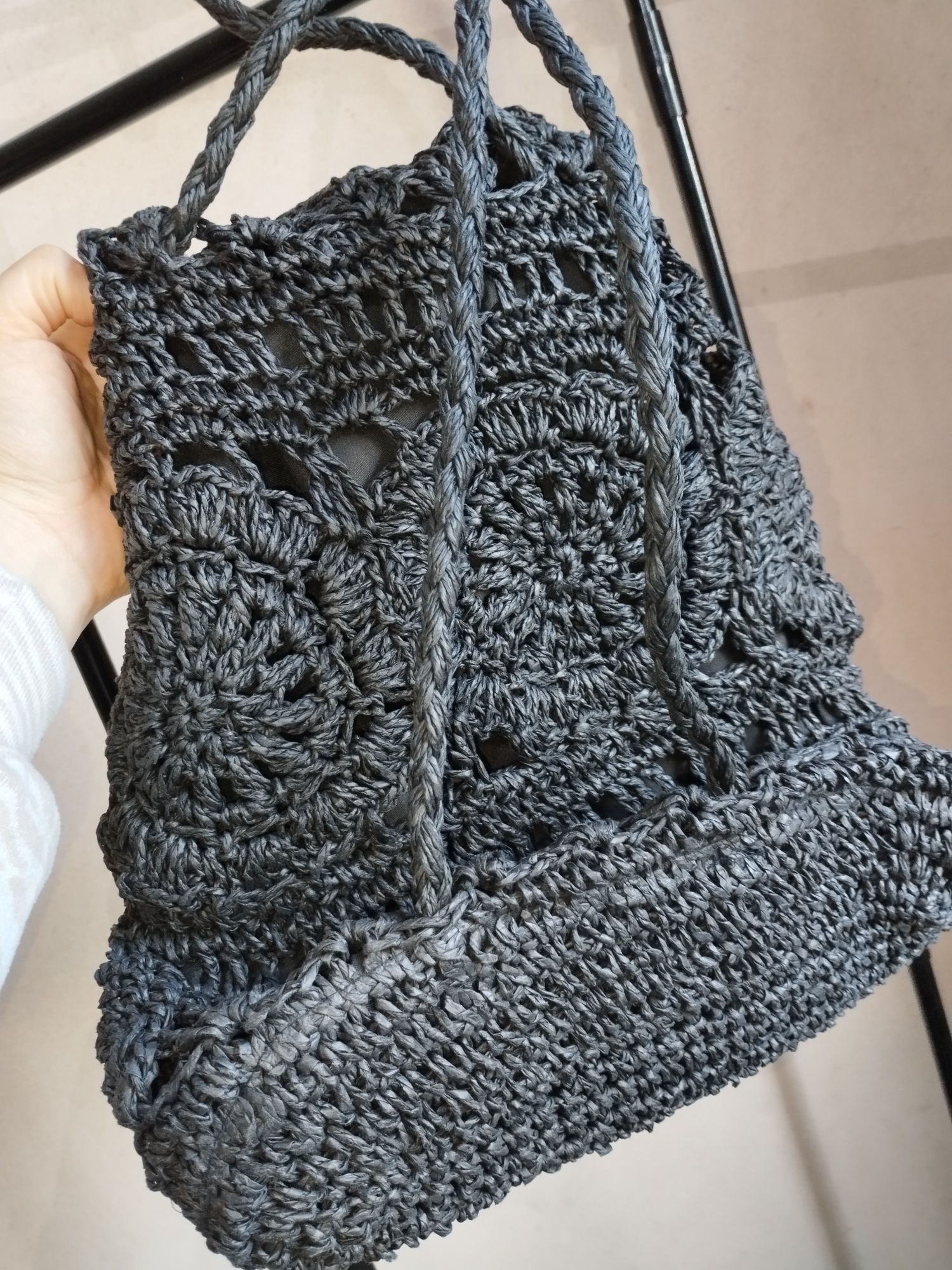 Плетений жіночий рюкзак на літо