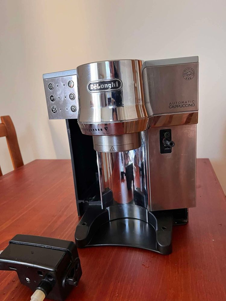 Ekspres do kawy DeLonghi EC 850.M + spieniacz i podsjnik