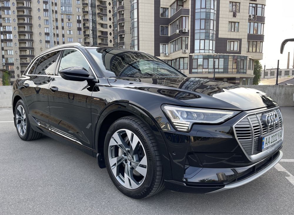 Продам Audi E-tron