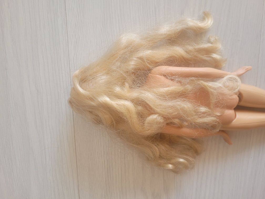 Lalka barbie annika magia pegaza