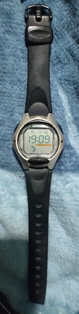 Часы Casio LW-200