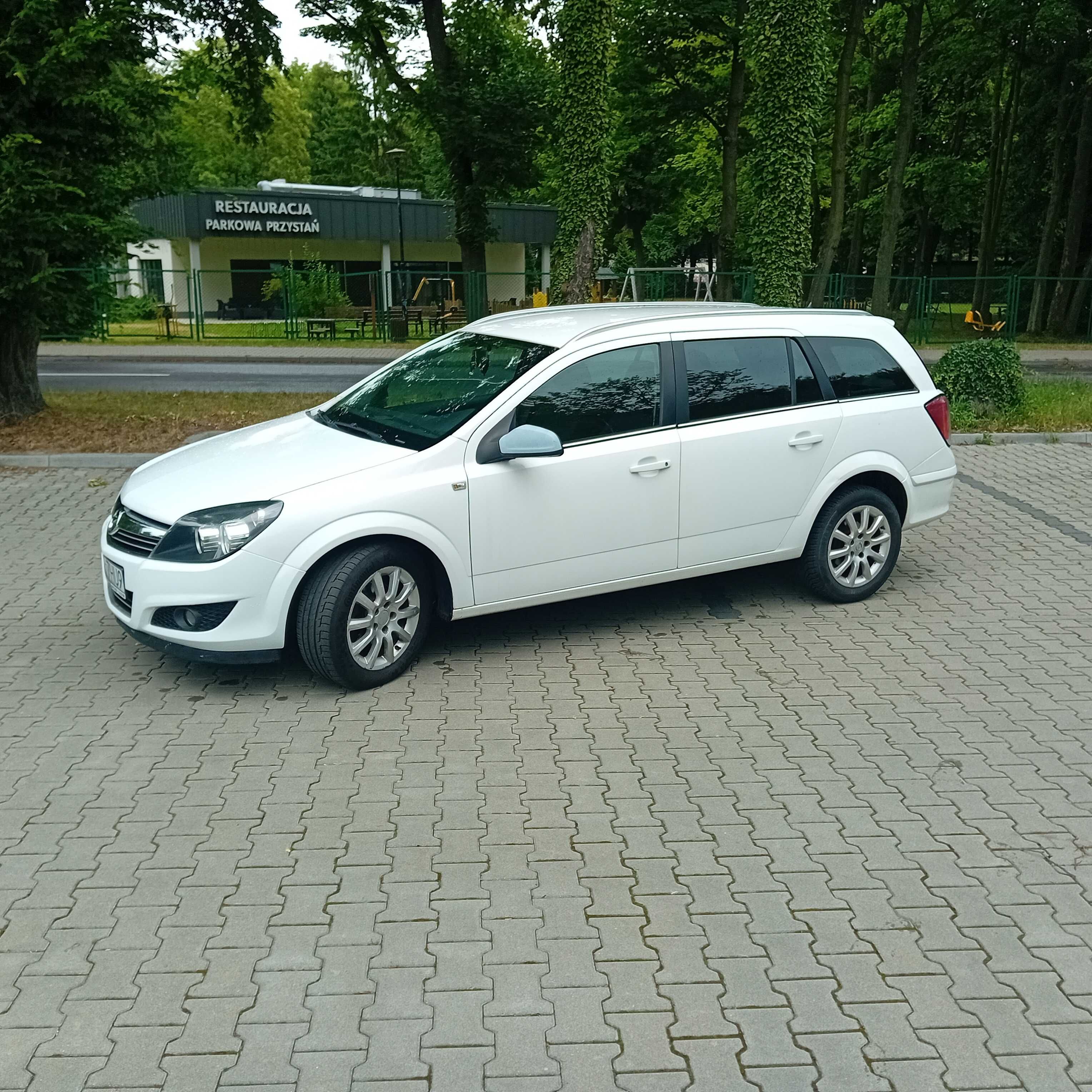 Sprzedam opel astra h 2011r
