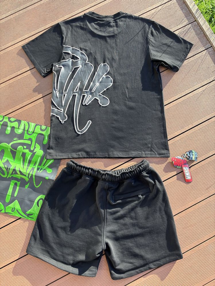 Syna World Logo T-Shirt & Shorts Set (Black) (Krótki dres)