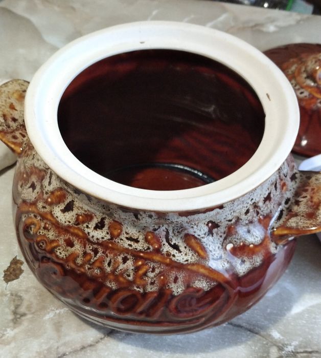 Продам великий горщик для запікання