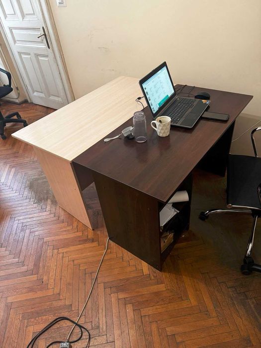 Продам 3 офісних столів б/у