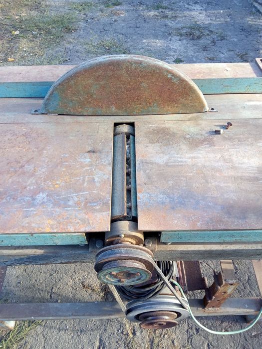 Деревообробний станок