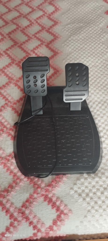 Volante Thrustmaster T80