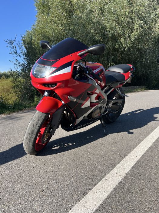 Kawasaki Ninja 1999