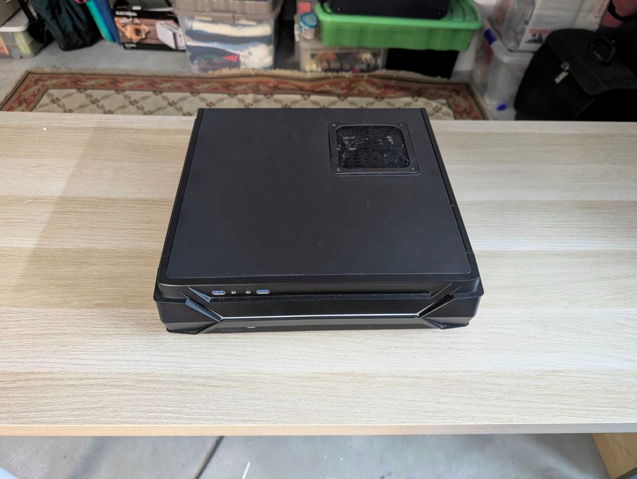 Caixa MiniITX SilverStone RVZ03-ARGB