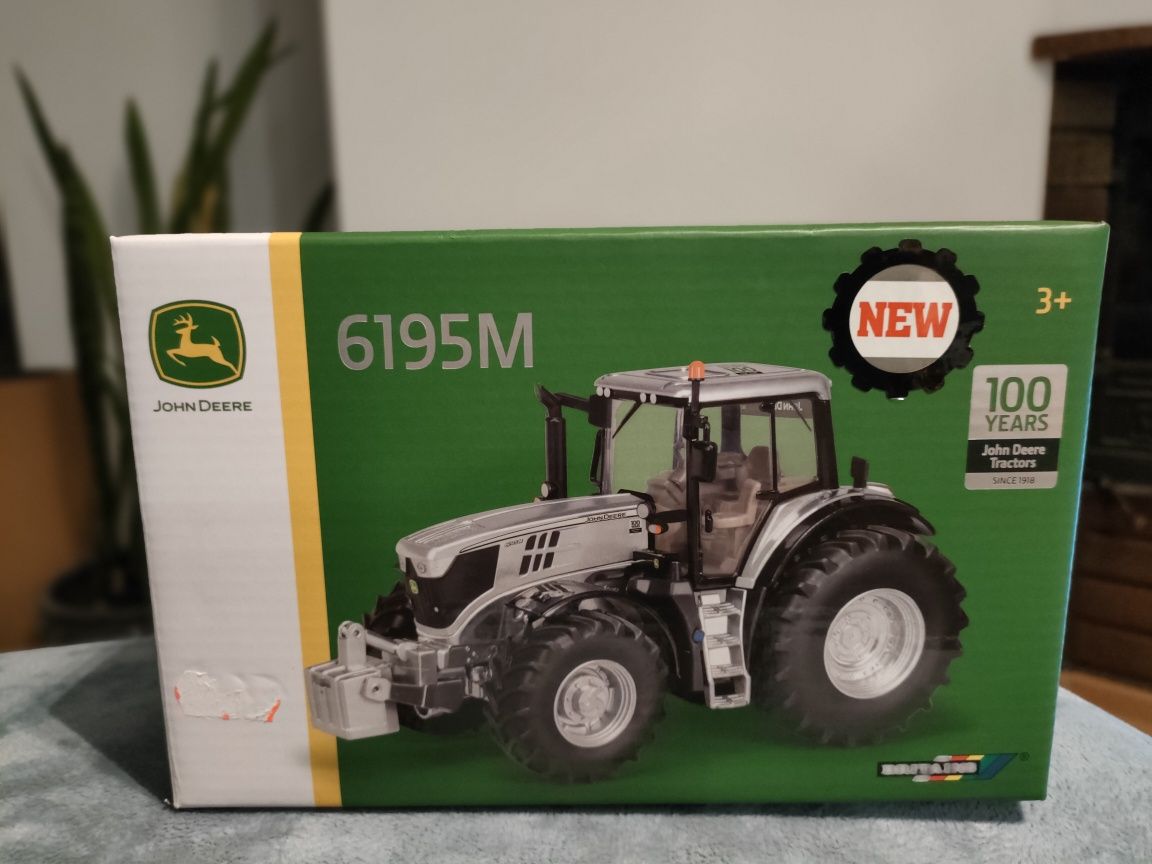 Unikatowy 1 z 2018 sztuk, Srebrny John Deere 6195m