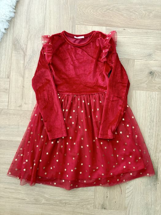 Czerwona sukienka dla dziewczynki
