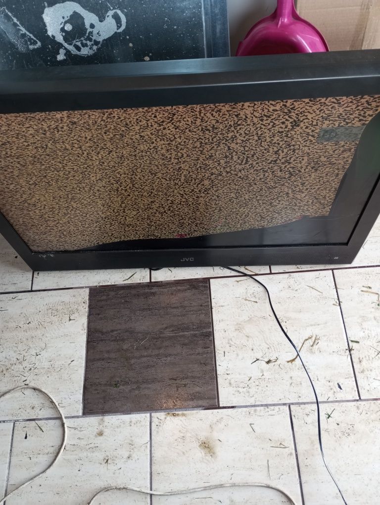 Telewizor  jvc 37 cali