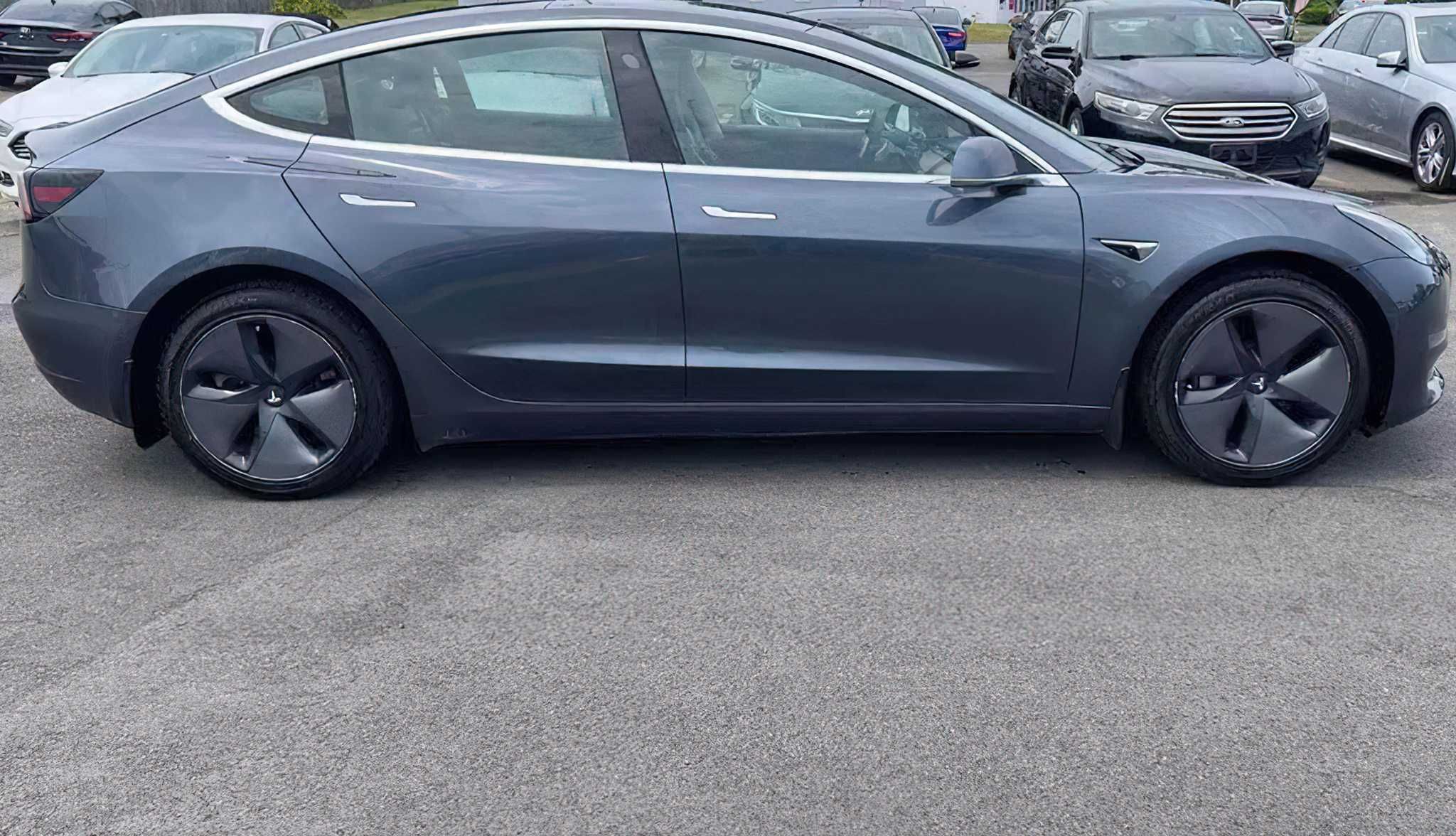 Tesla Model 3 Standard Range 2020