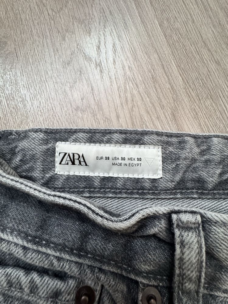 Джинсы Zara Flared Jeans
