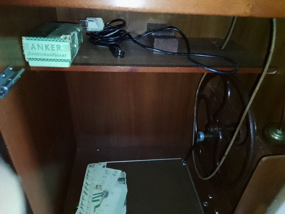 Швейна машинка фірми "Анкер"