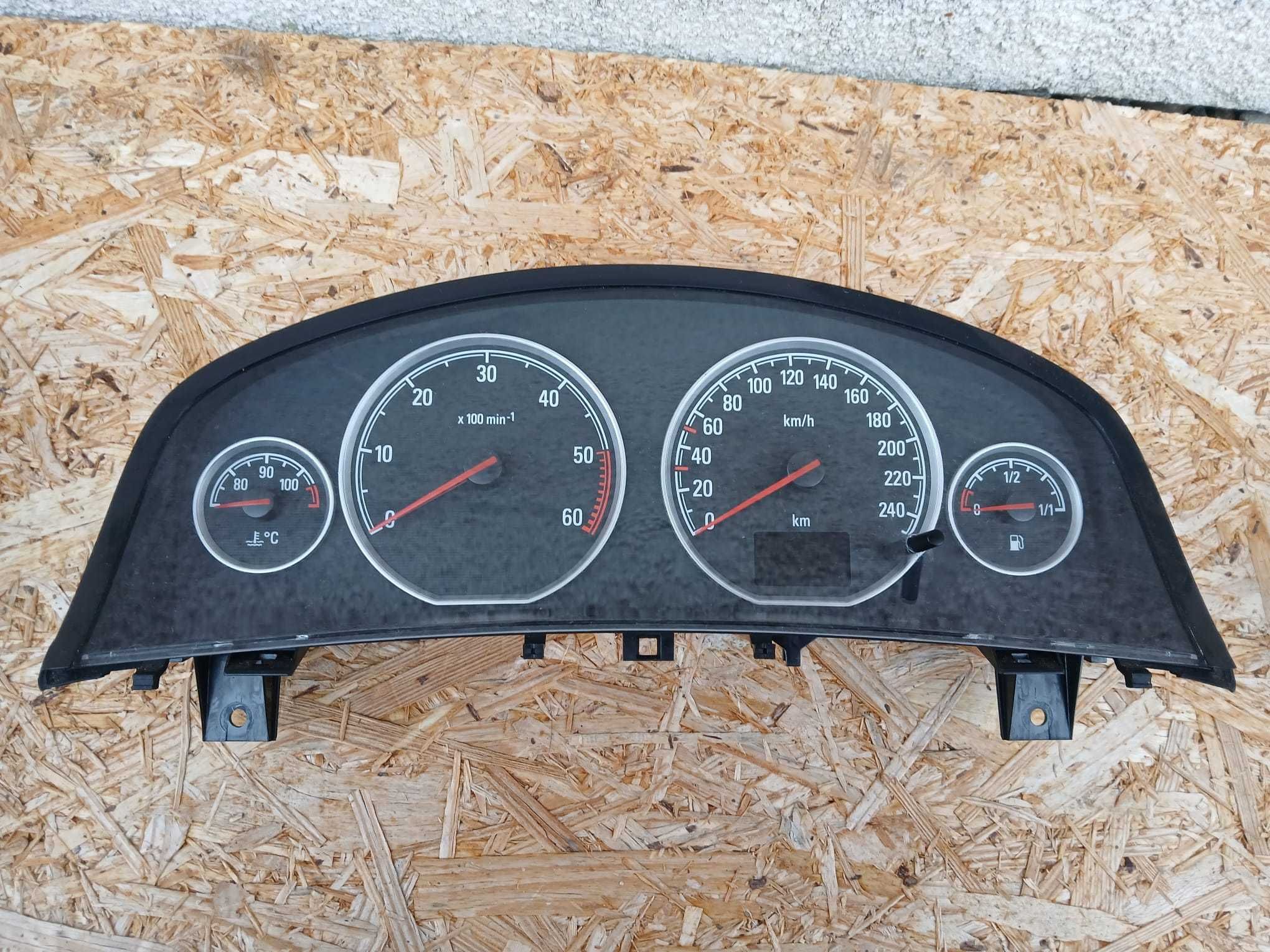 Opel Vectra C lift 1.9CDTI licznik zegary