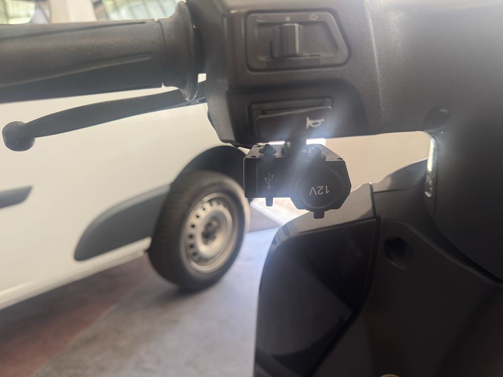 Mota 125cc ano 2021 com  22 mil kms.900€
