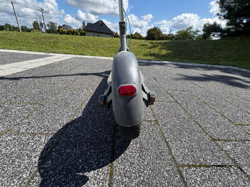 Hulajnoga elektryczna MOTUS SCOOTY 10 z kierunkowskazami