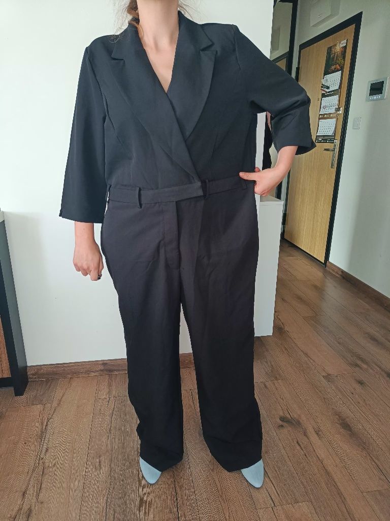 Kombinezon czarny elegancki 50 5XL Bonprix kopertowy