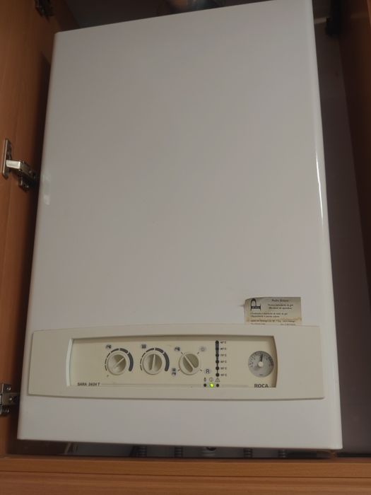 Caldeira de aquecimento central e águas sanitárias  Roca Sara 24/24T