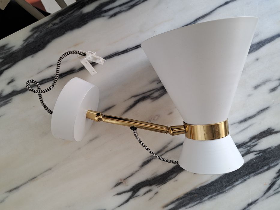 Aplique de parede da AREA store