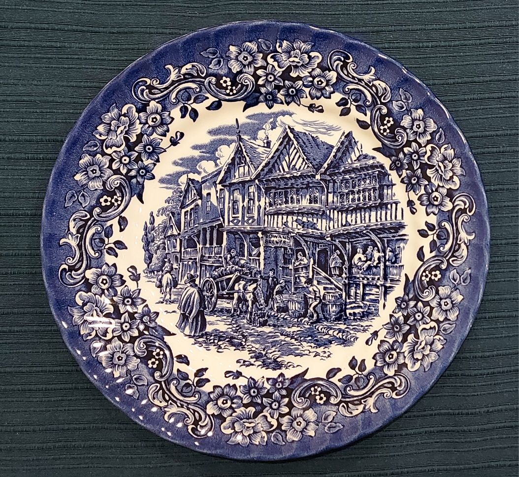 Prato em cerâmica ROYAL TUDOR WARE