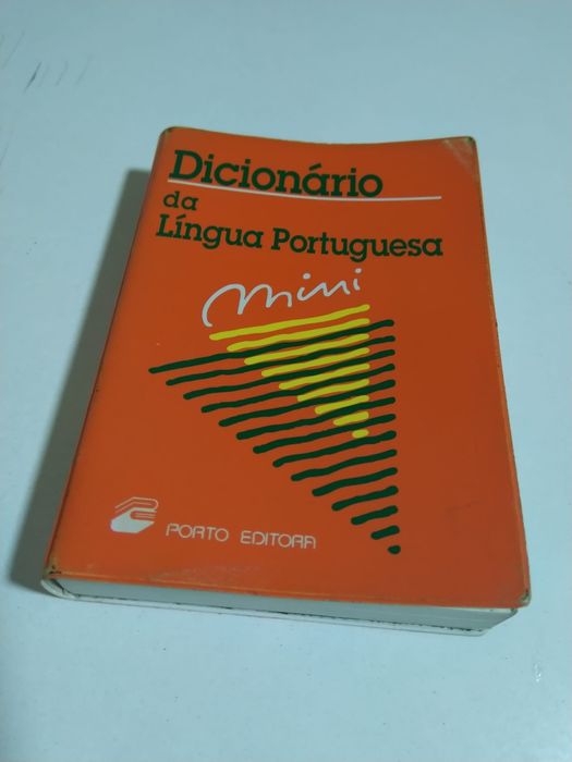 Dicionário . . .