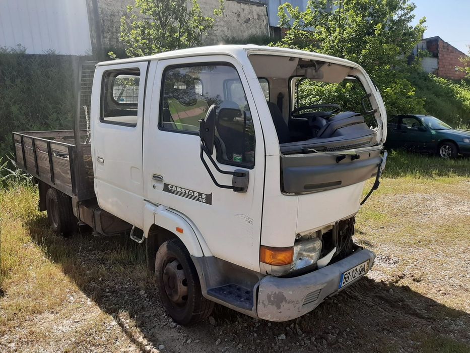 Nissan Cabstar do ano 2000 para peças