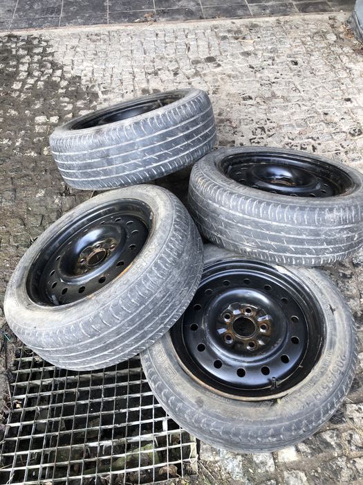 Продам б/в  диски металеві 5*114,3 Nissan  з шинами 205*55 R16