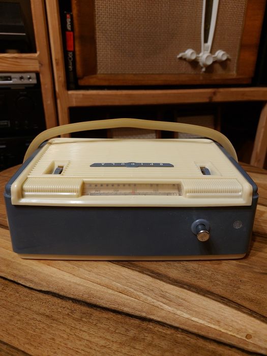 Радиоприёмник вэф СПИДОЛА.