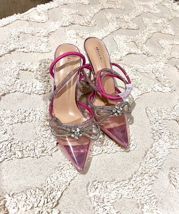 Transparentne viralowe szpilki z kokardą