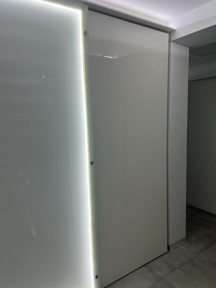 Drzwi biale polysk wymiary 234/102, z mechanizmem do drzwi przesuwnych