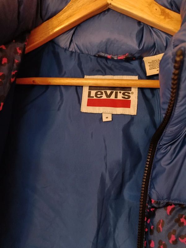 Куртка пуфер Levis