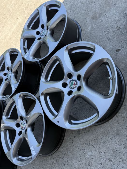 Диски 18 5.110 ЕТ36 8jx18H2 Alfa Romeo Jeep