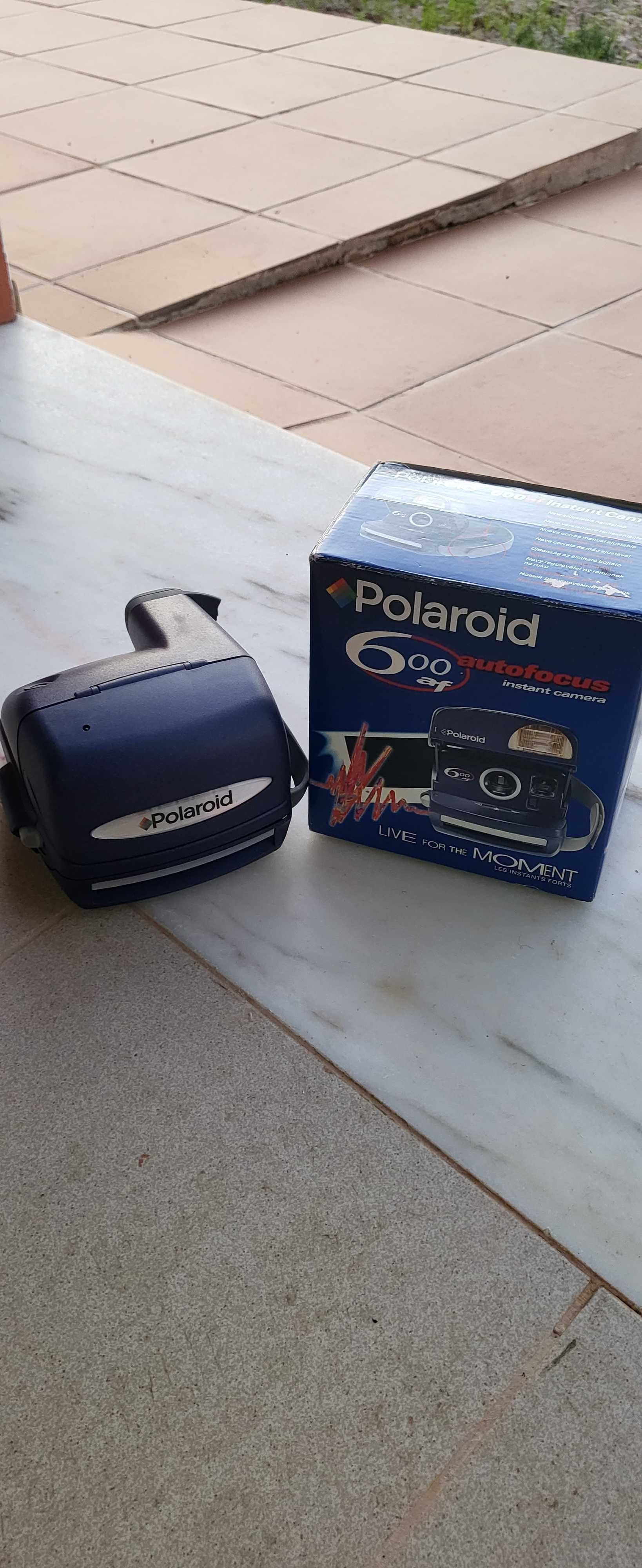 Polaroid 600af com caixa