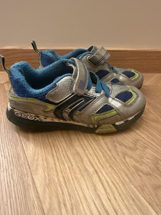 Buty Geox roz. 30 świecące