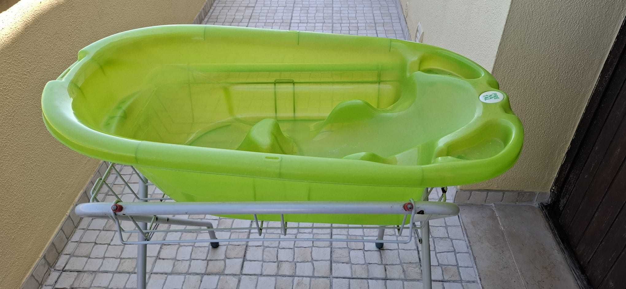Banheira com pernas / suporte para bebes